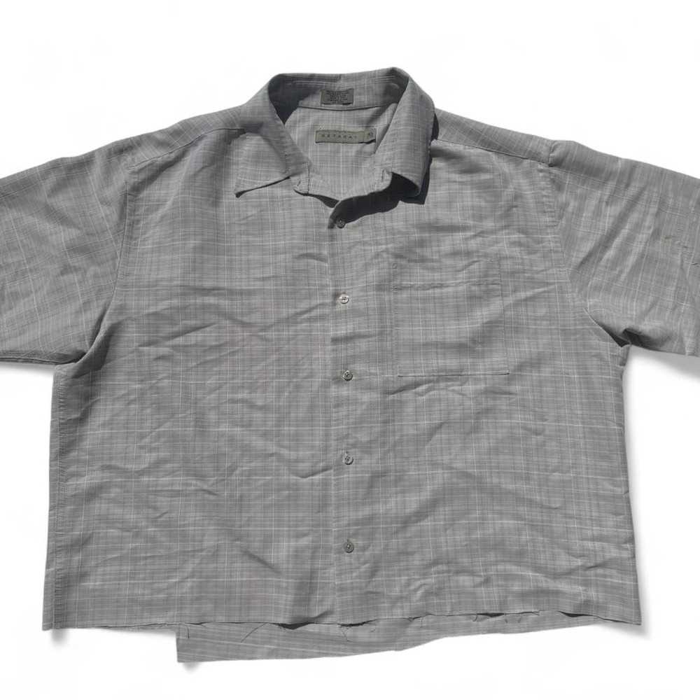 Gray & white cropped plaid button-up shirt - L